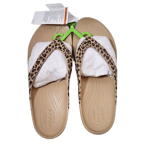 Crocs Kadee II Leopard Flip Flops – Women’s Size 11 – Lightweight Sandals - Picture 3 of 7